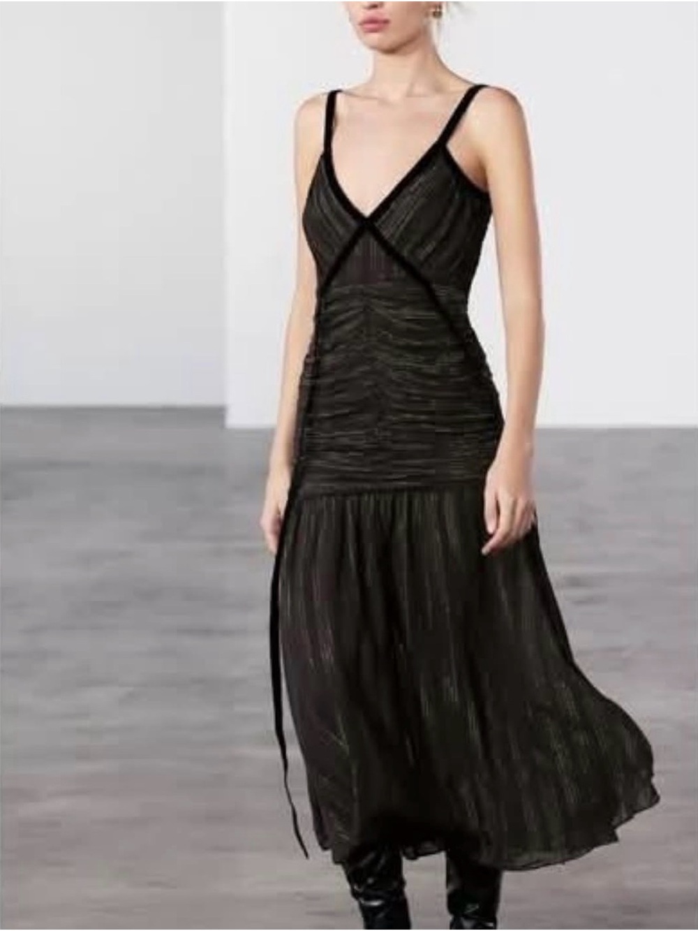 Zara Black Ruched V‑Neck Midi Dress